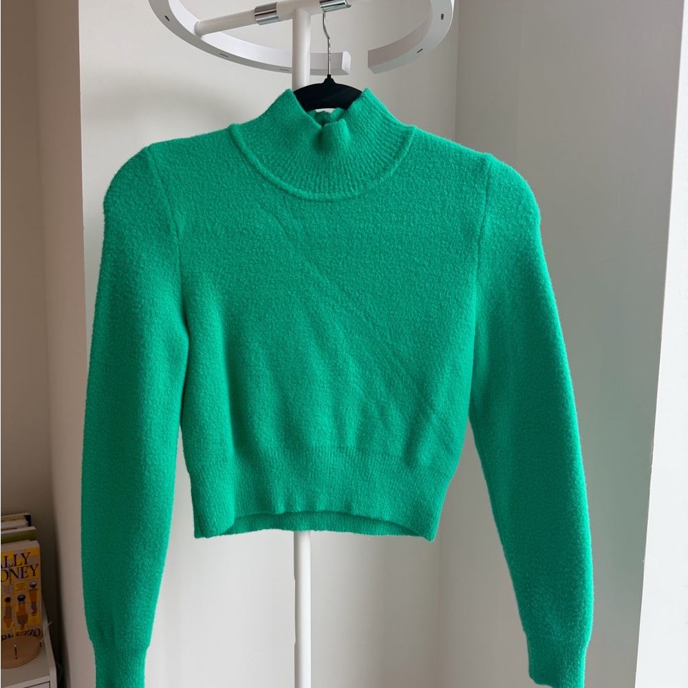 ZARA Green Cropped Fuzzy Turtleneck Sweater | Cozy Chic